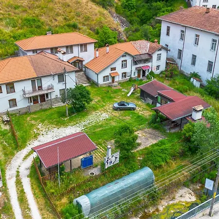 кампинг петлето Úszó hotel