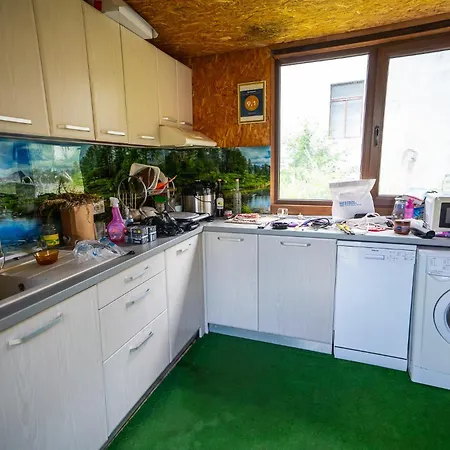 Úszó hotel кампинг петлето *